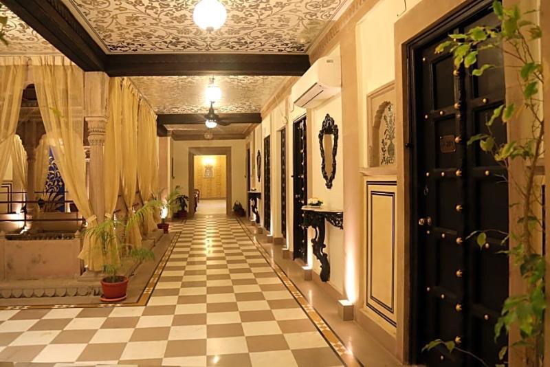 Brijrama Palace, Varanasi - By The Ganges Exteriör bild
